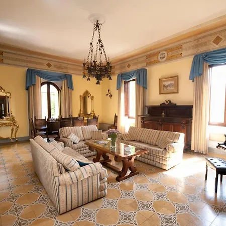 Pieroni - Barga Villa Castelvecchio Pascoli